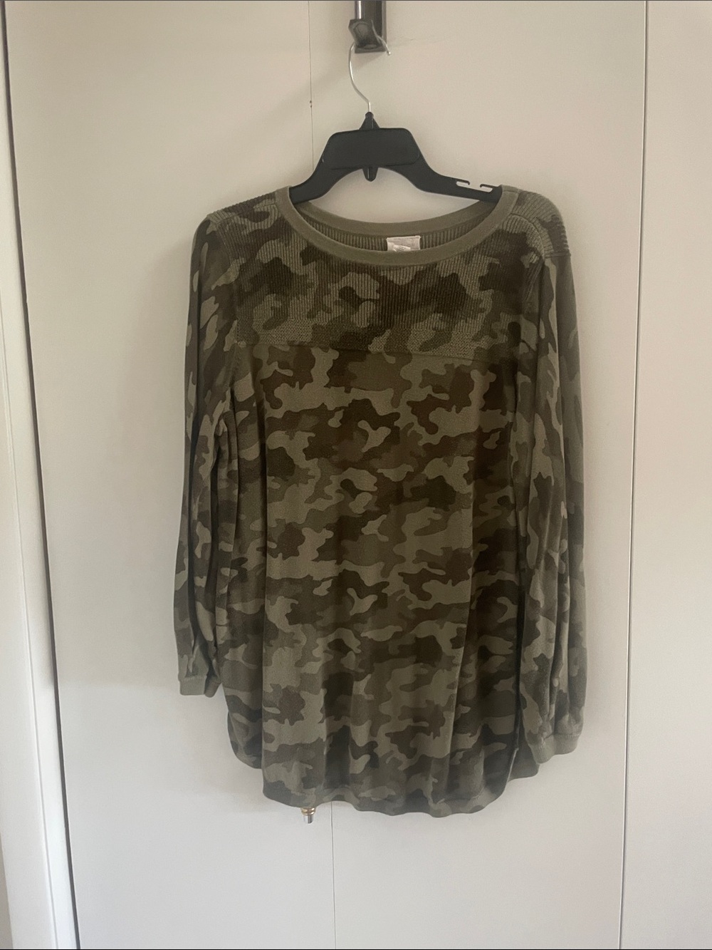 Caslon Camo Long-Sleeve Thermal Top - Green Camo